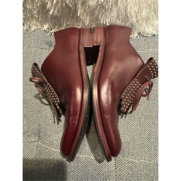 THE OFFICE OF ANGELA SCOTT Ms. Jane Burgundy Leather Women's Kiltie Oxford. 37.5 - Picture 7 of 8